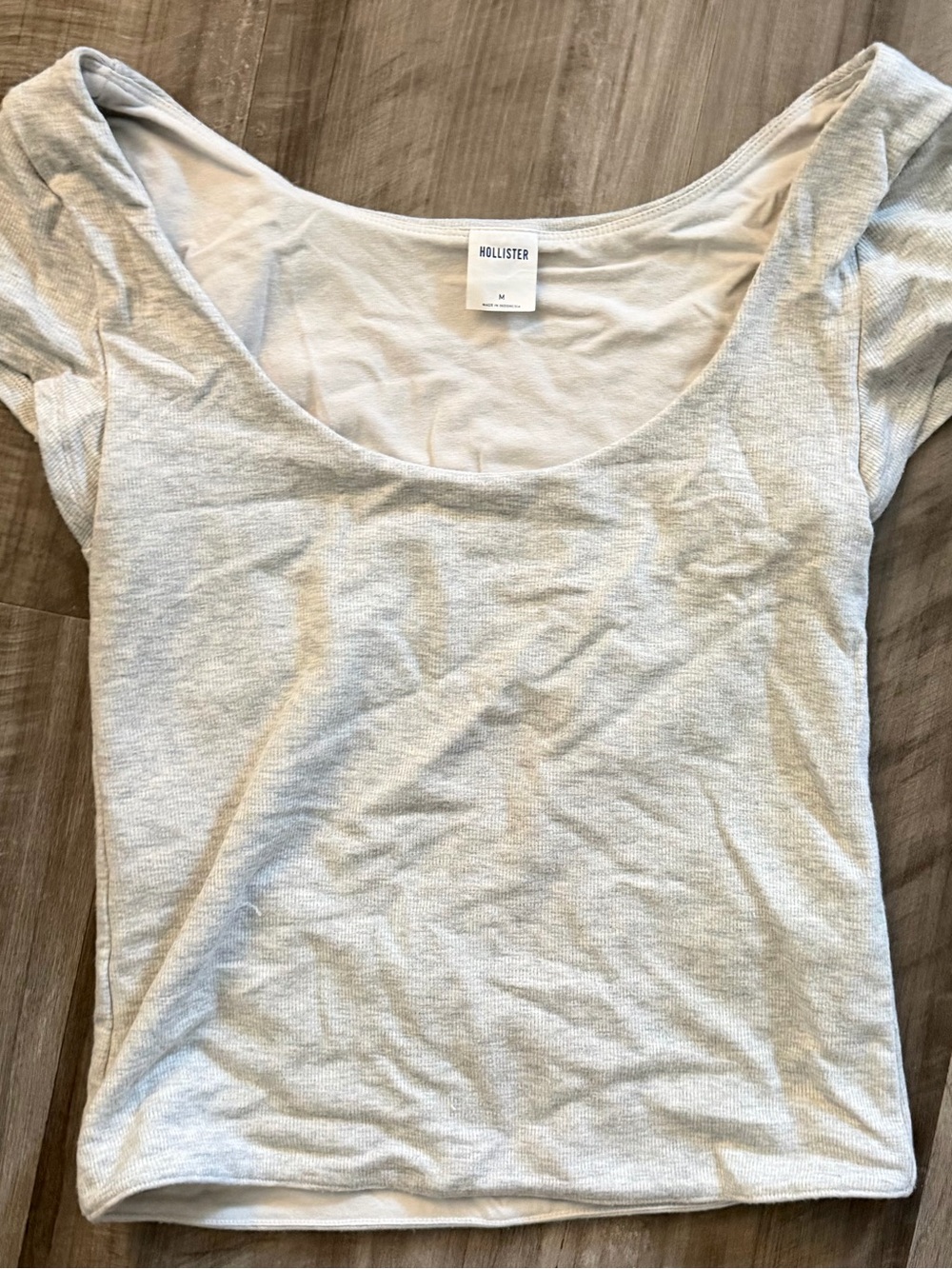 Hollister Must-Have Basics Scoop/Crew Tee